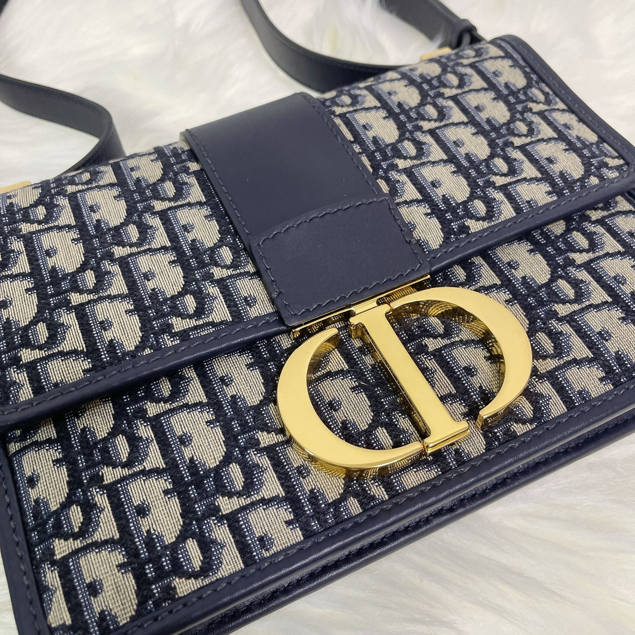 Christian Dior Montaigne 30, Blue Dior Oblique Jacquard Gold-tone Hardware