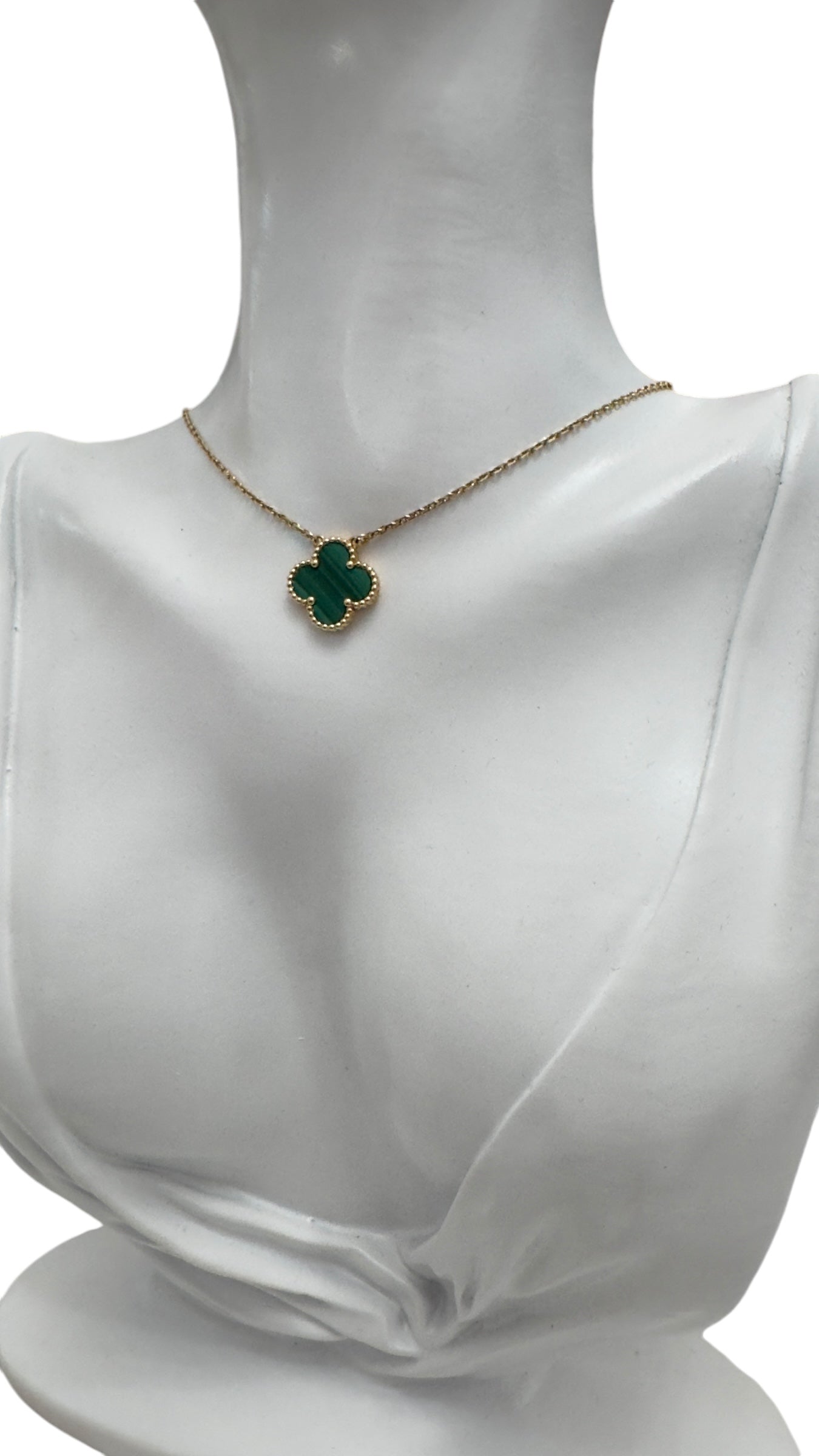 Van Cleef and Arpels VCA Vintage Alhambra 1 Motif Pendant and Necklace, Malachite Yellow Gold