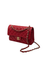 将图片加载到图库查看器，Chanel Timeless Classic Small 19B True Red Caviar Gold-tone Hardware
