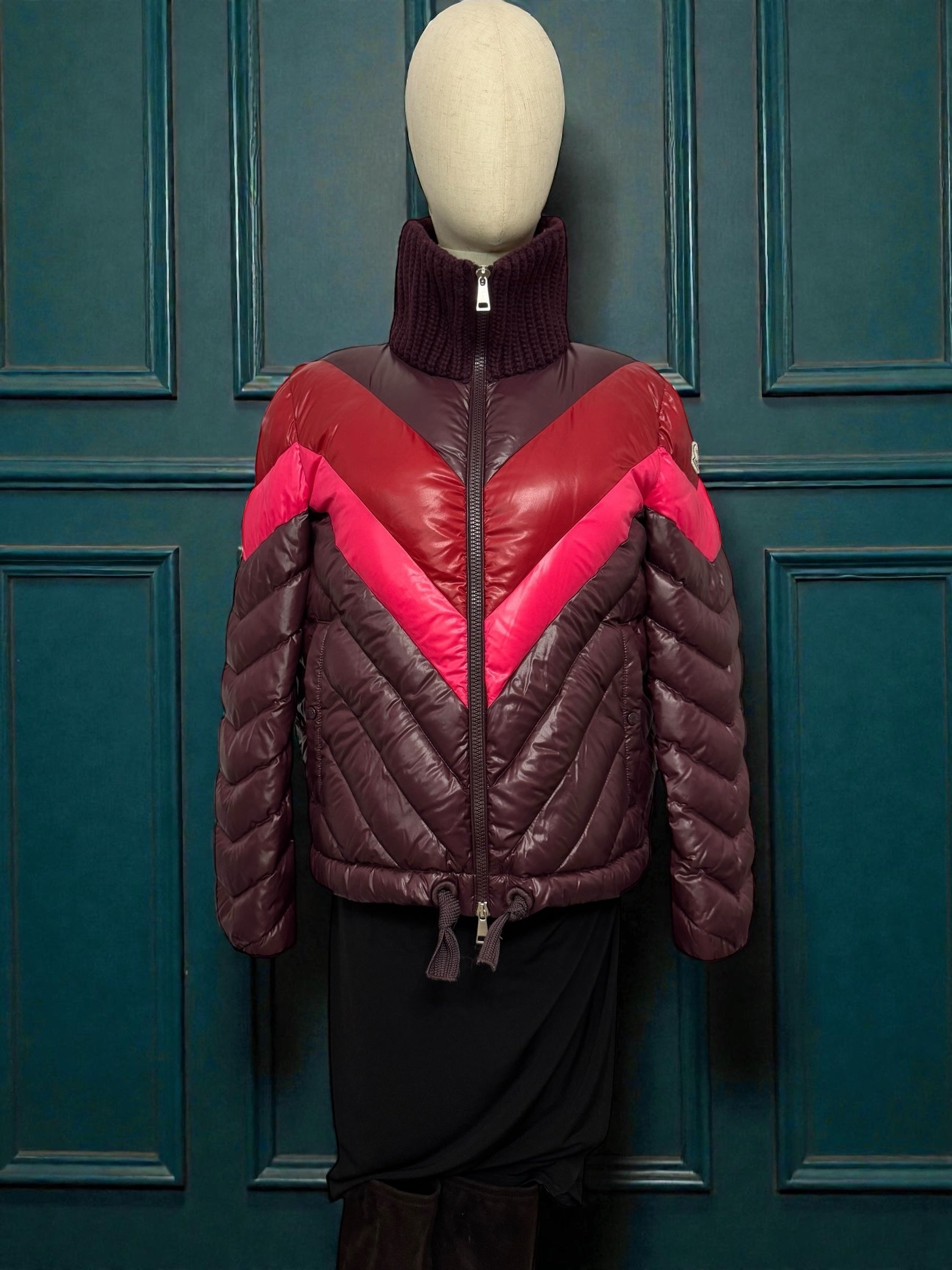 Moncler Albatros Down Jacket Womens Size 4