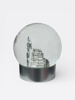 Charger l'image dans la galerie, Chanel 2025-2026 Camelia Snow Globe, Exclusive, Limited Edition

