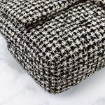 Charger l&#39;image dans la galerie, Chanel Shoulder Bag Houndstooth Tweed
