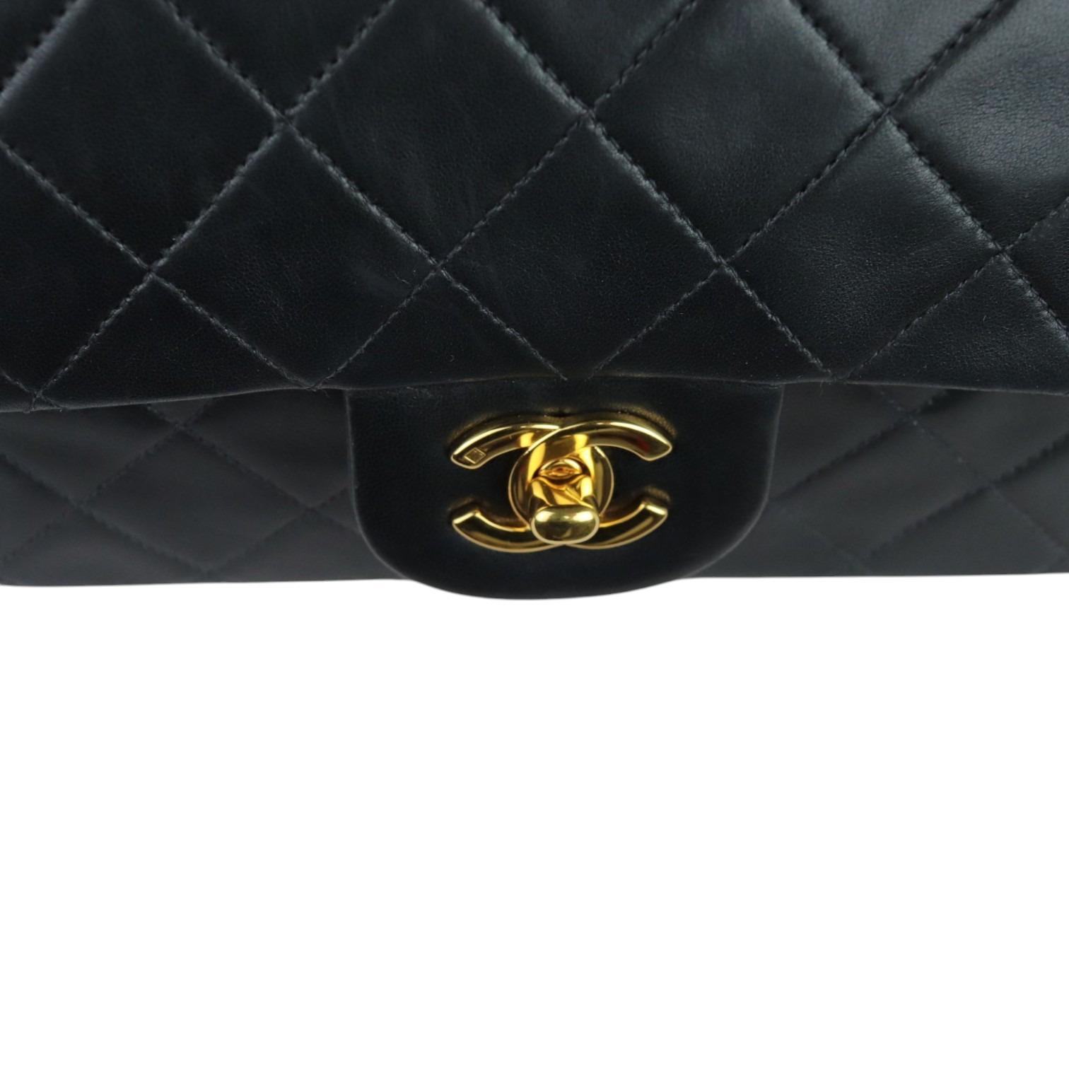 Chanel Timeless Classic Medium - Vintage. Black Diamond Quilted Lambskin, 24kt Gold-plated Hardware