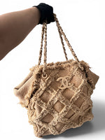 将图片加载到图库查看器，Chanel Natural Raffia and Tweed Tote, Gold-tone Hardware
