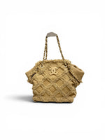 将图片加载到图库查看器，Chanel Natural Raffia and Tweed Tote, Gold-tone Hardware
