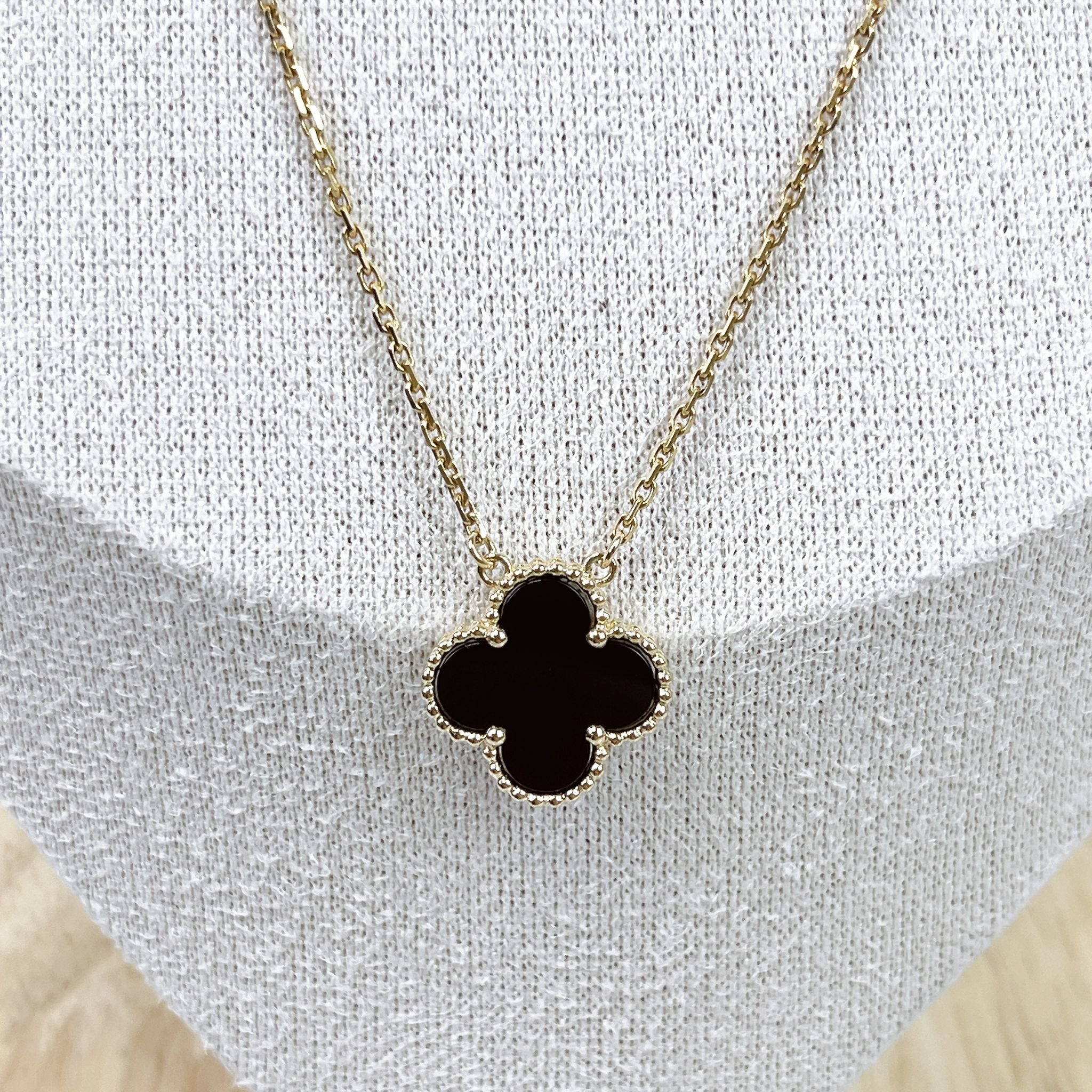 Van Cleef And Arpels 1 Motif Vintage Alhambra Onyx Pendant