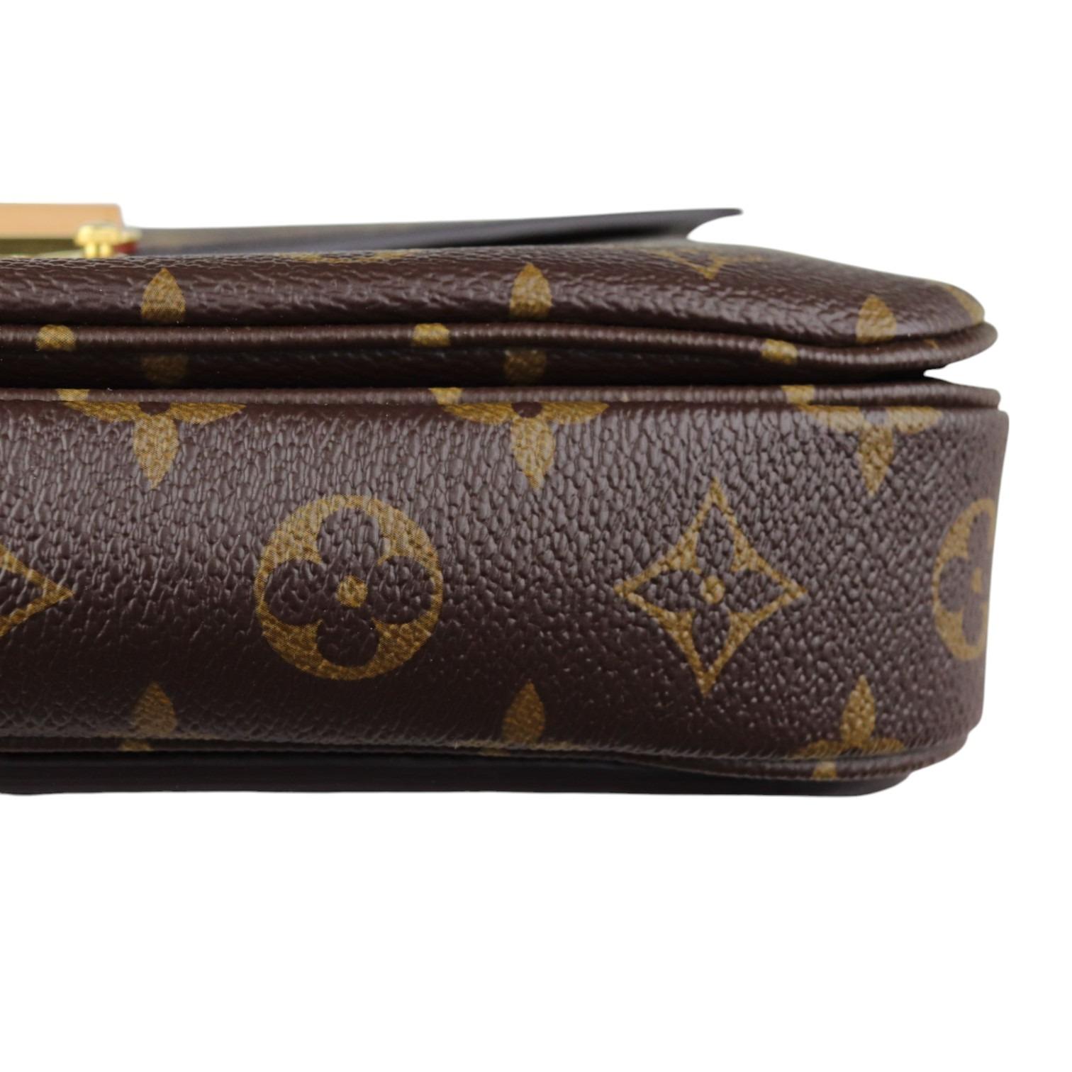 Louis Vuitton Pochette Metis Monogram Canvass, Gold-tone Hardware