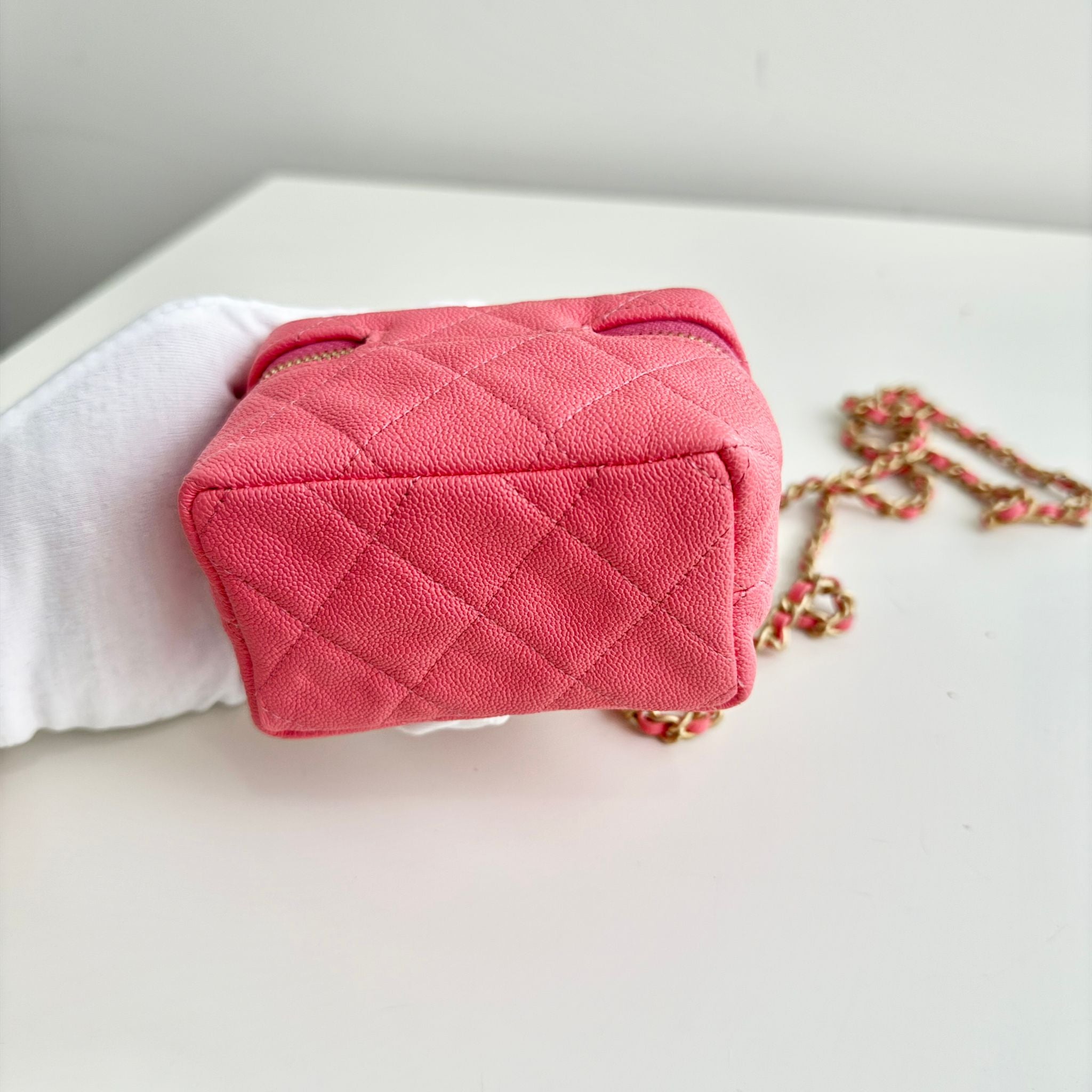 Chanel Micro Vanity Bag Pink Caviar Gold-Tone Hardware