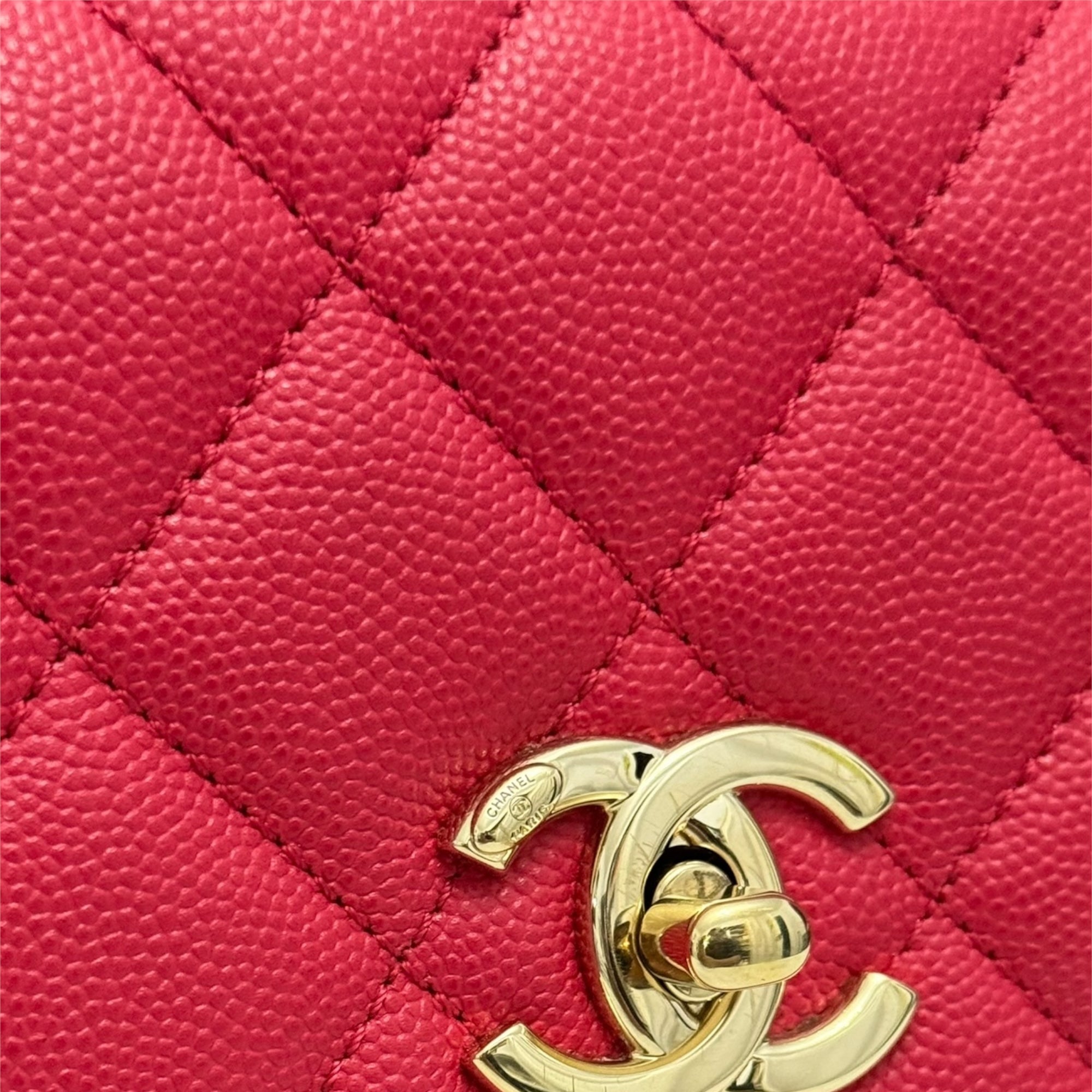 Chanel Business Affinity Small, Strawberry Red Grained Calfskin - Caviar, Gold-tone Hardware