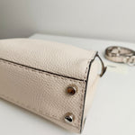 将图片加载到图库查看器，Beige leather case with gold accents on a white surface

