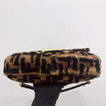 将图片加载到图库查看器，Leopard print handbag held by a gloved hand on a white background
