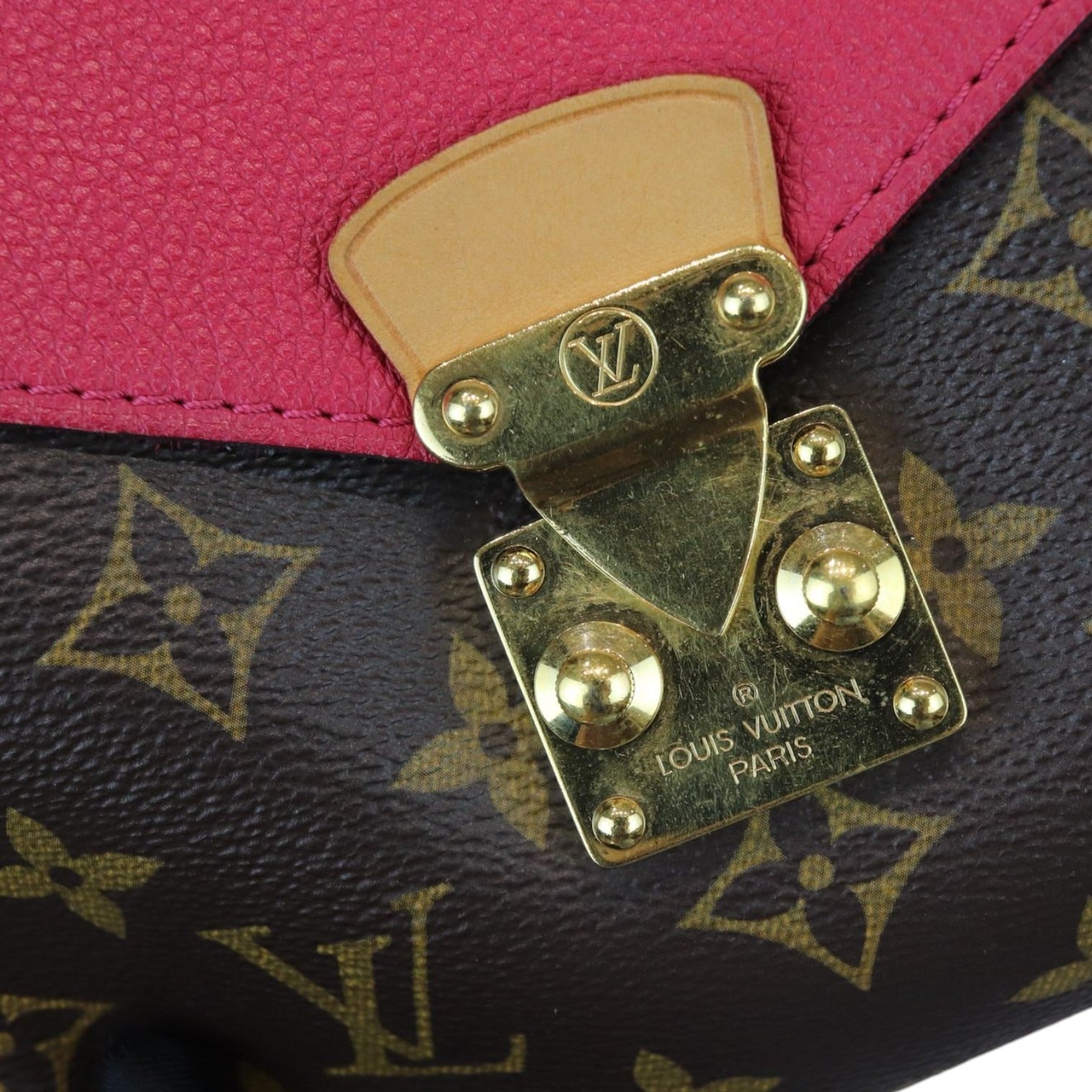 Louis Vuitton LV Pallas Chain Flap