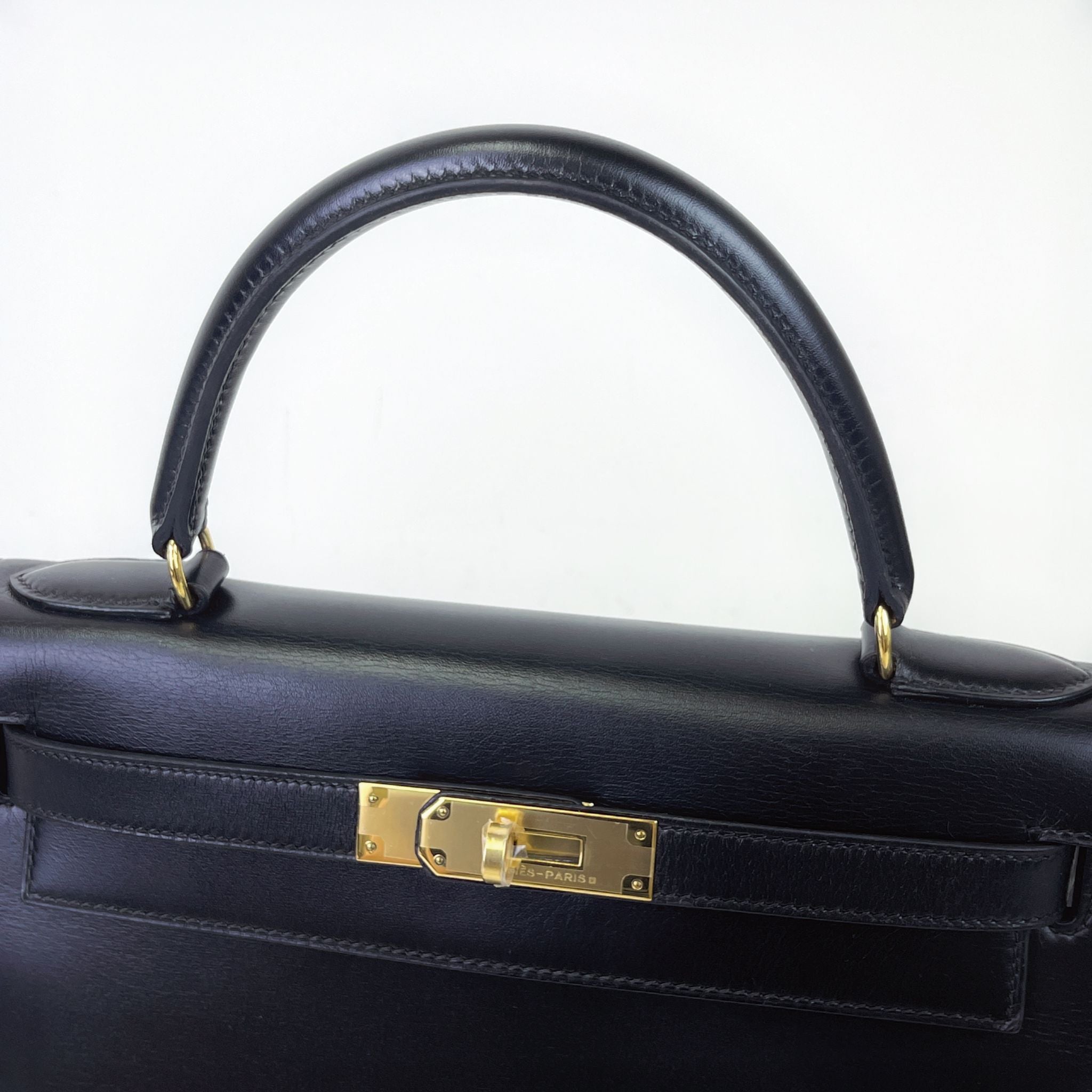 Hermes Kelly 28 Sellier Vintage Black Box Leather 24kt Gold-Plated Hardware