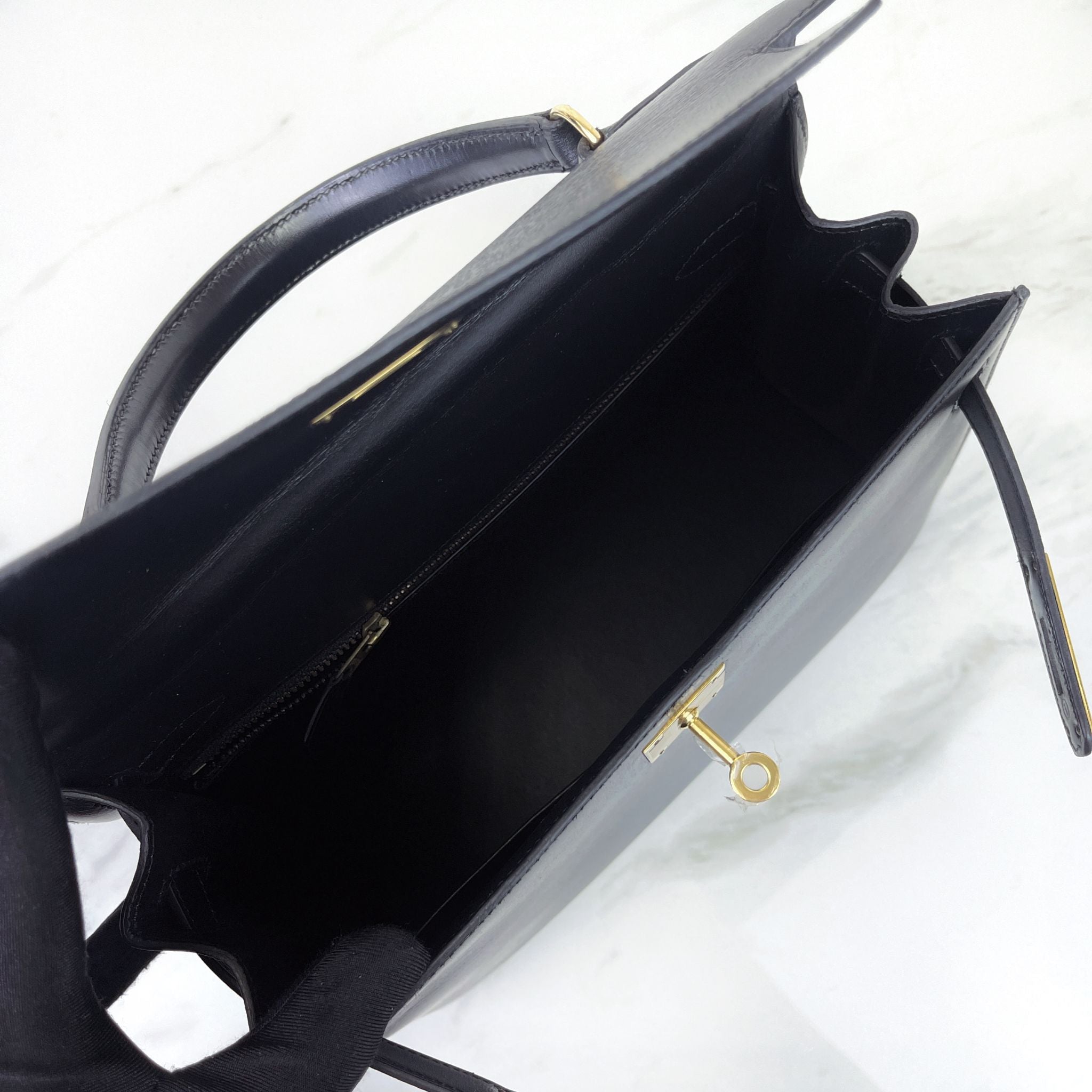 Hermes Kelly 28 Sellier Vintage Black Box Leather 24kt Gold-Plated Hardware