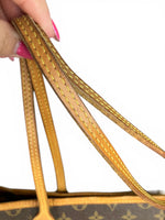Load image into Gallery viewer, Louis Vuitton Neverful GM Tote - Classic Monogram, Pink Interior, Gold-tone Hardware
