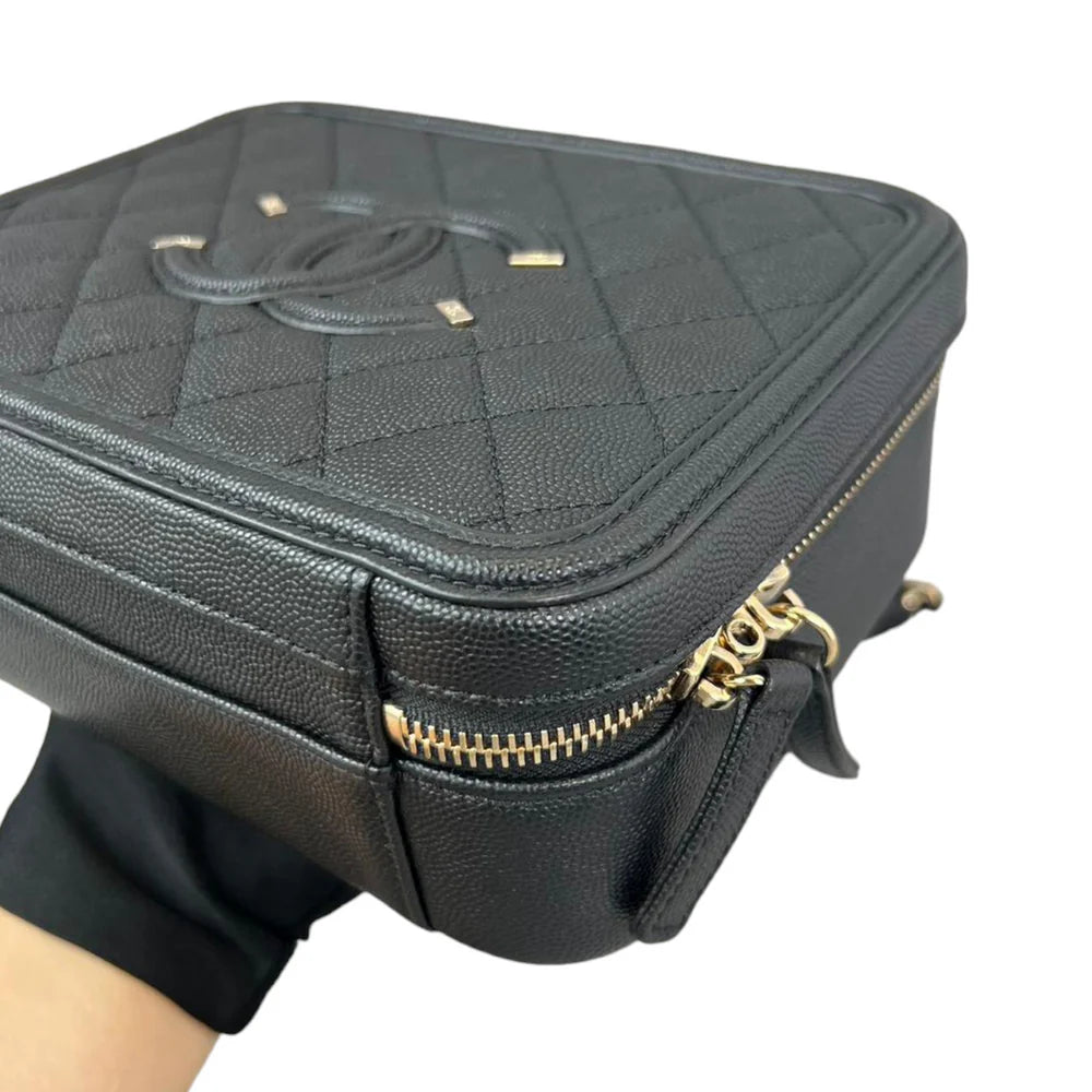 Caviar Quilted Medium CC Filigree Vanity Case Black GHW