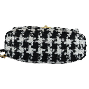 Chanel 19 Flap Large Ribbon Houndstooth Tweed Black White MHW