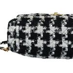 将图片加载到图库查看器，Chanel 19 Flap Large Ribbon Houndstooth Tweed Black White MHW
