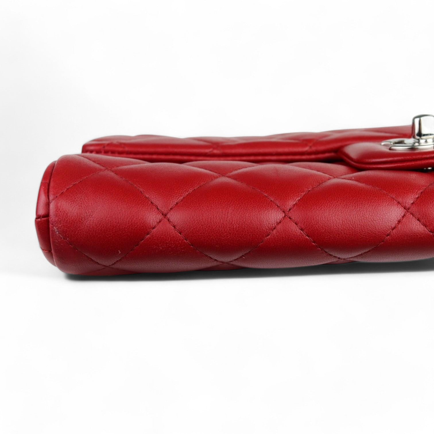 Chanel Clutch Jumbo with Chain Diamond Quilted Red Lambskin Silver-tone Hardware