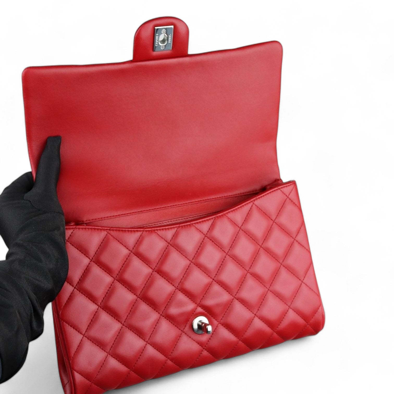 Chanel Clutch Jumbo with Chain Diamond Quilter Red Lambskin Silver-tone Hardware