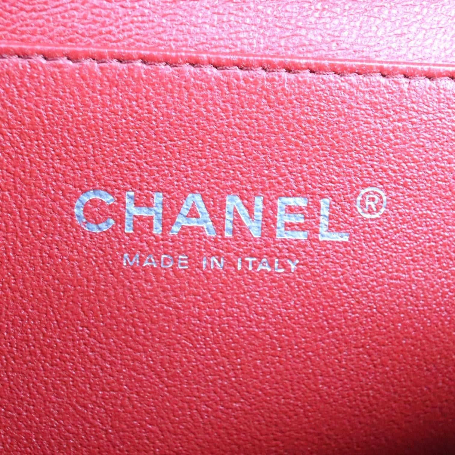 Chanel Clutch Jumbo with Chain Diamond Quilted Red Lambskin Silver-tone Hardware