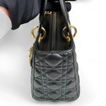 Charger l&#39;image dans la galerie, Christian Dior Lady Dior Medium Black Quilted Lambskin Gold-tone Hardware
