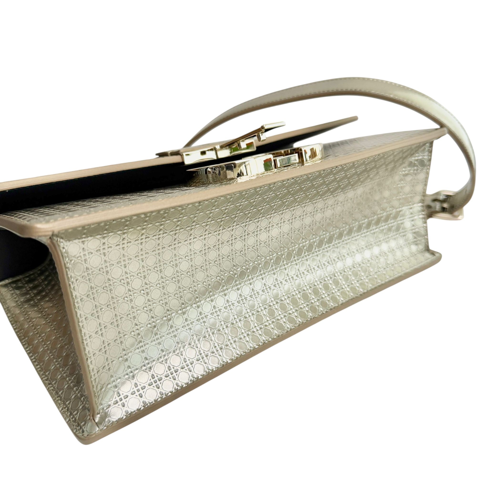 Christian Dior Montaigne 30 Chain – Champagne Gold Micro Cannage, Gold-tone Hardware