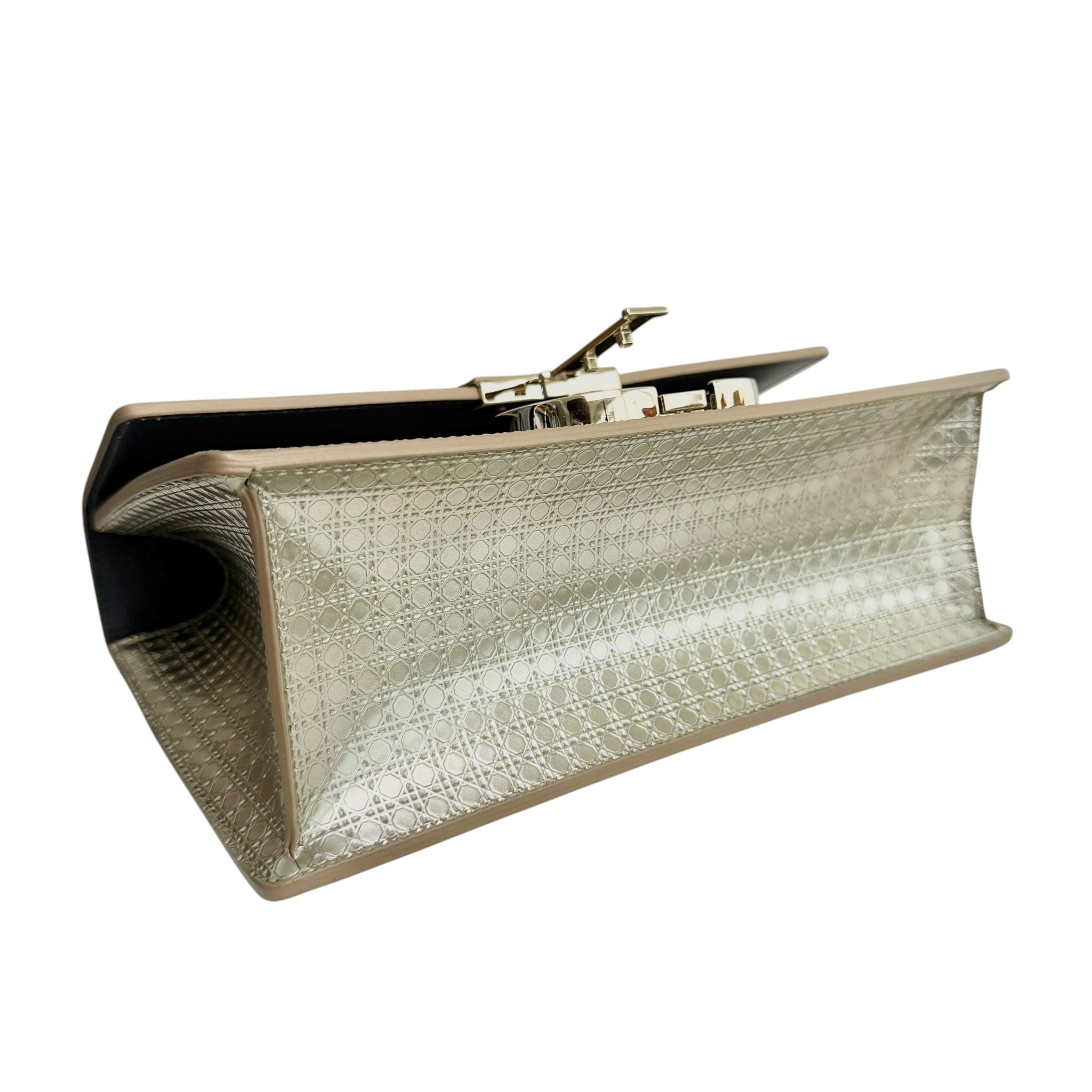 Christian Dior Montaigne 30 Chain – Champagne Gold Micro Cannage, Gold-tone Hardware