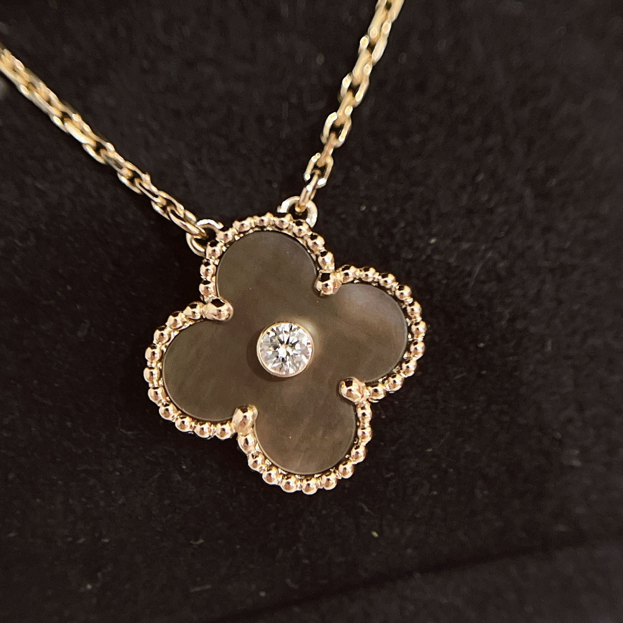 Van Cleef and Arpels VCA 1 Motif Vintage Alhambra Holiday Pendant - Diamond, Grey Mother of Pearl