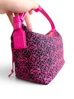 将图片加载到图库查看器，Loewe Cubi Small Anagram Jacquard &amp; Calfskin Pink/Black

