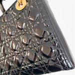 Charger l'image dans la galerie, Christian Dior Lady Dior Medium, Black Patent Leather Gold-tone Hardware
