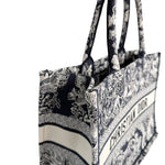 Charger l'image dans la galerie, Dior Medium Book Tote – Black &amp; White Toile de Jouy
