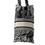 Charger l'image dans la galerie, Dior Medium Book Tote – Black &amp; White Toile de Jouy
