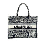 Charger l'image dans la galerie, Dior Medium Book Tote – Black &amp; White Toile de Jouy
