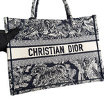 Charger l'image dans la galerie, Dior Medium Book Tote – Black &amp; White Toile de Jouy

