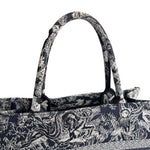 Charger l'image dans la galerie, Dior Medium Book Tote – Black &amp; White Toile de Jouy
