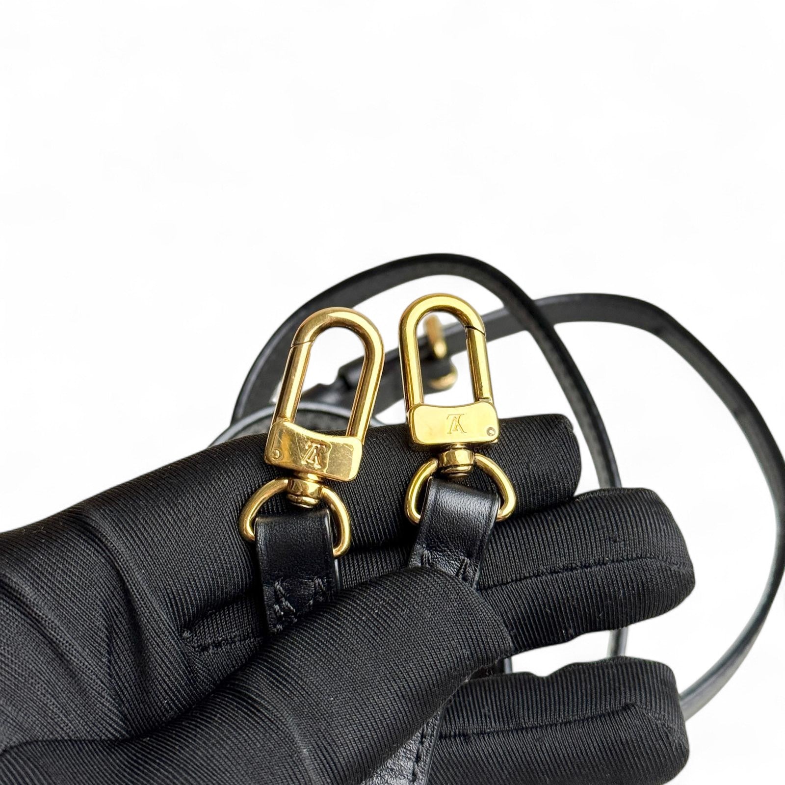 LV Petite Malle Pink Epi and Noir Leather, Gold-tone Hardware