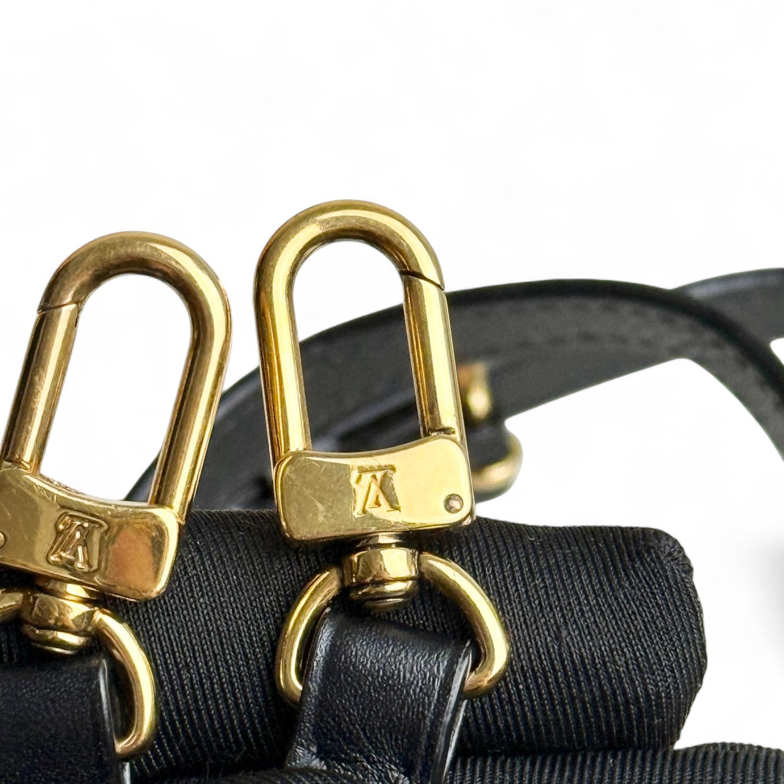 LV Petite Malle Pink Epi and Noir Leather, Gold-tone Hardware