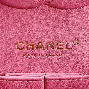closeup-of-authentic-second-hand-chanel-bags