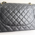 将图片加载到图库查看器，Quilted gray handbag on a white background
