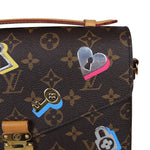 将图片加载到图库查看器，Pochette Metis Monogram Love Lock GHW
