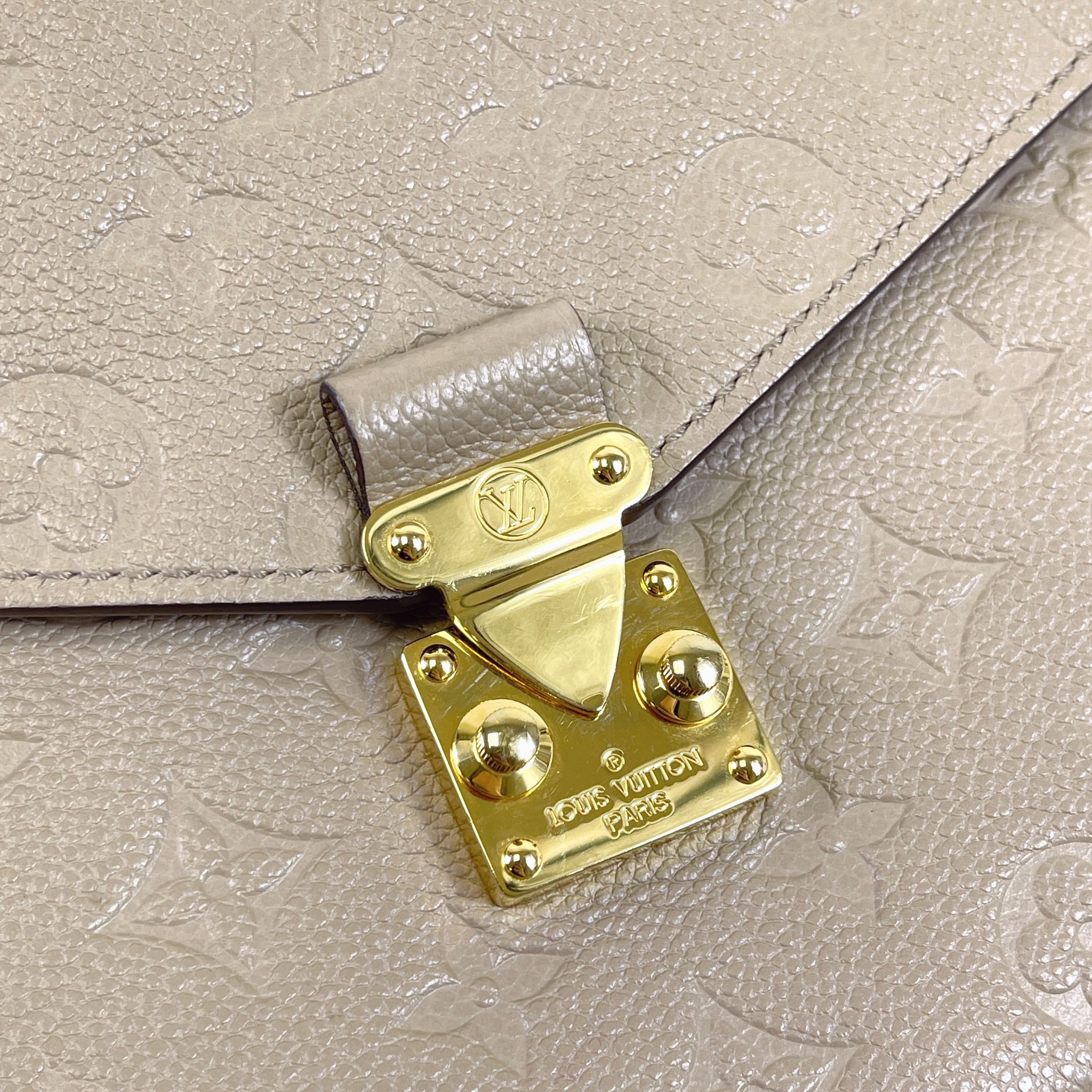 Louis Vuitton Pochette Metis