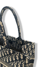 Charger l&#39;image dans la galerie, Christian Dior Book Tote
