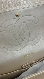 Charger l&#39;image dans la galerie, Chanel Timeless Classic Jumbo
