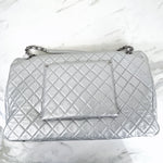 Charger l&#39;image dans la galerie, Chanel Airline Flap Bag
