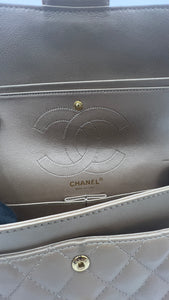Chanel Classic Reissue 2.55, Size 226/28 cm/Medium