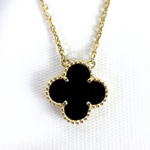 Van Cleef and Arpels Vintage Alhambra 1 Motif Pendant and Necklace - Vca