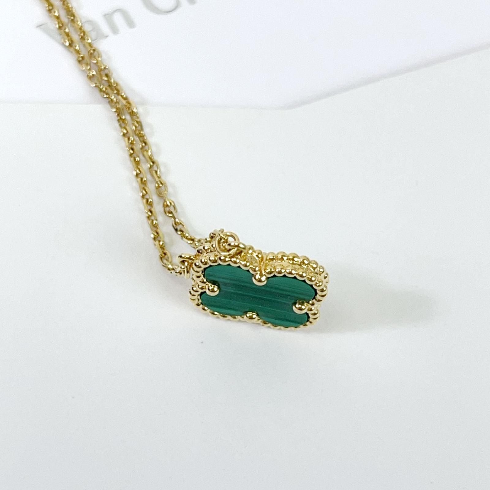 Van Cleef and Arpels Vintage Alhambra 1 Motif Pendant and Necklace - Vca