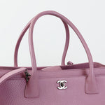 Load image into Gallery viewer, Chanel Executive Cerf Tote
