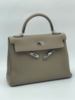 Load image into Gallery viewer, Hermes Kelly 32 Retourne Gris Tortourelle Togo Palladium Hardware
